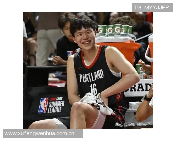 国王媒体调侃杨瀚森对位尤班克斯表现堪比约基奇令人惊叹