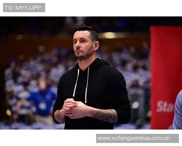 雷迪克谈太阳队合练情况强调球队凝聚力与现实挑战 雷迪克谈太阳队合练情况强调球队凝聚力与现实挑战