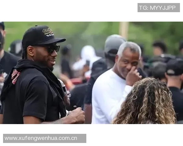 快船公关部门干预记者提问小卡阴阳合同事件引发关注