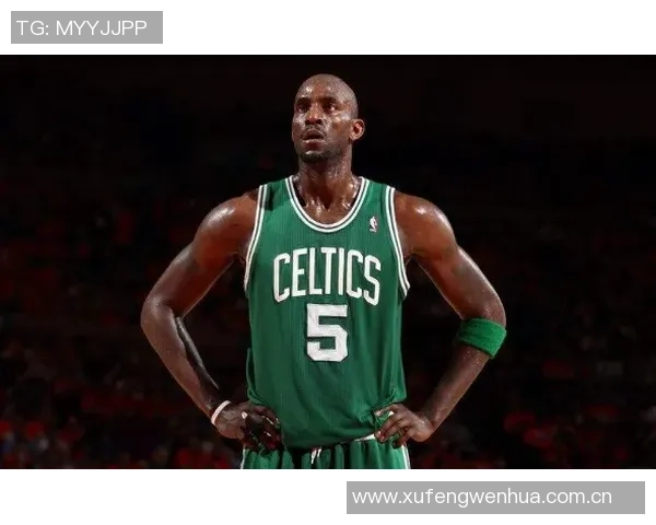 费尔顿：莫布里应学习加内特的心态每晚都要展现出强硬的竞争精神